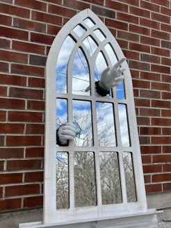 <p><em>To See My Inner Self</em></p>
<p>Mirror, Plaster</p>
<p>2024</p>