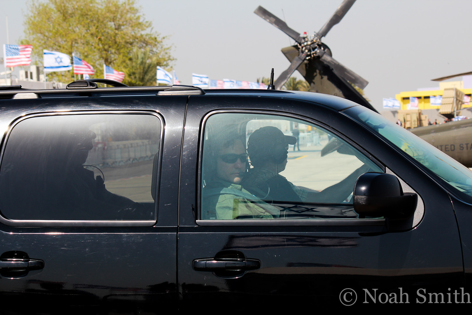 presidential motorcade minigun